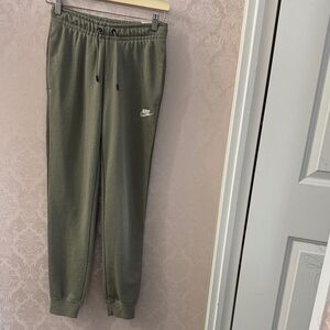 Nike Forest Green Sweatpants